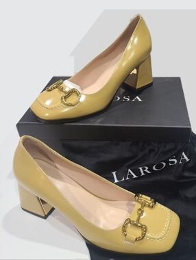 LAROSA STYLE🏷️NWT Gold Yellow Horse Bit Buckle Detail Block Heel Pump US 9